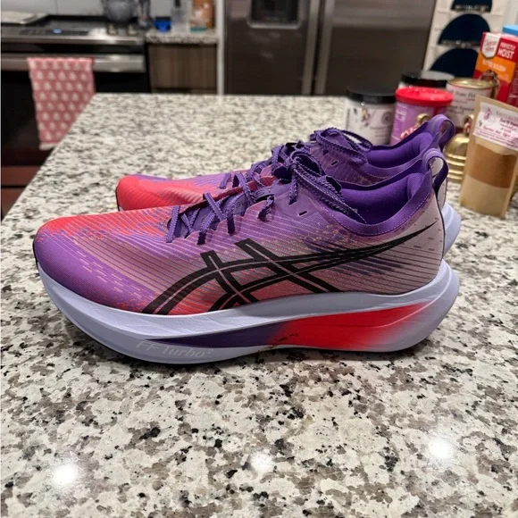 ASICS Megablast Mens Supertrainers - Picture 2 of 7